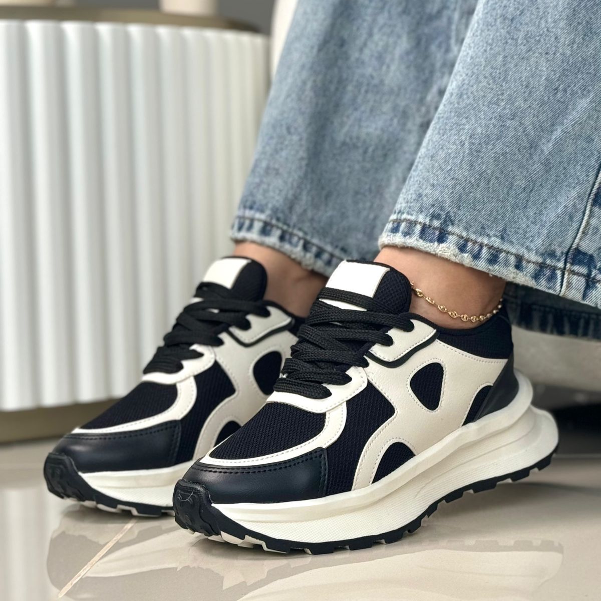 Tenis Hermoso Deportivo