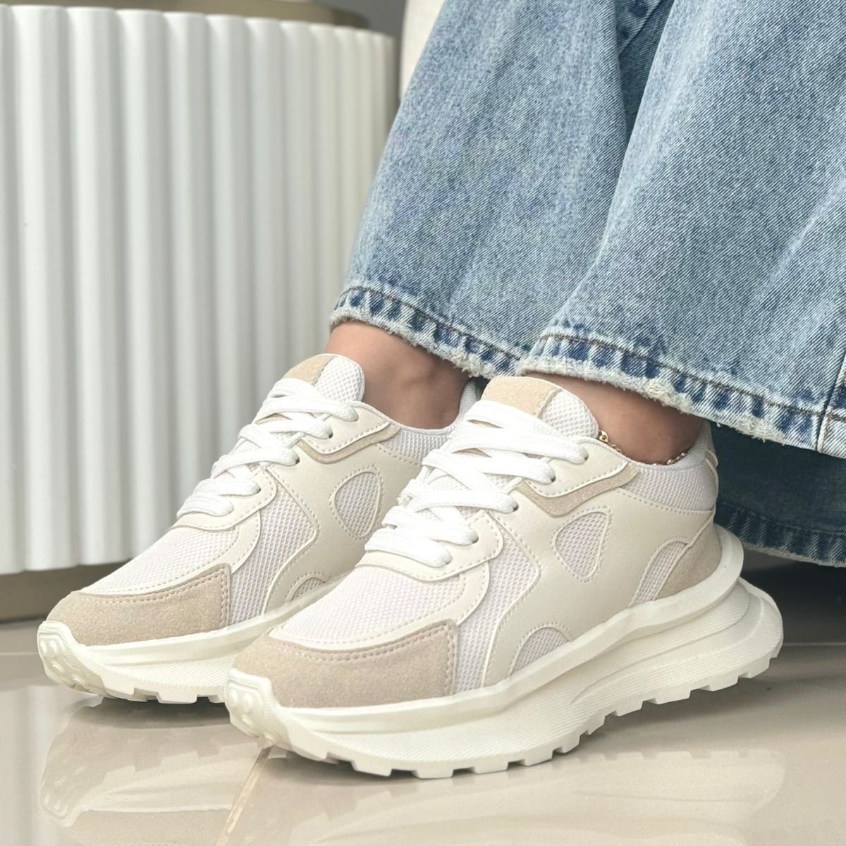 Tenis Hermoso Deportivo